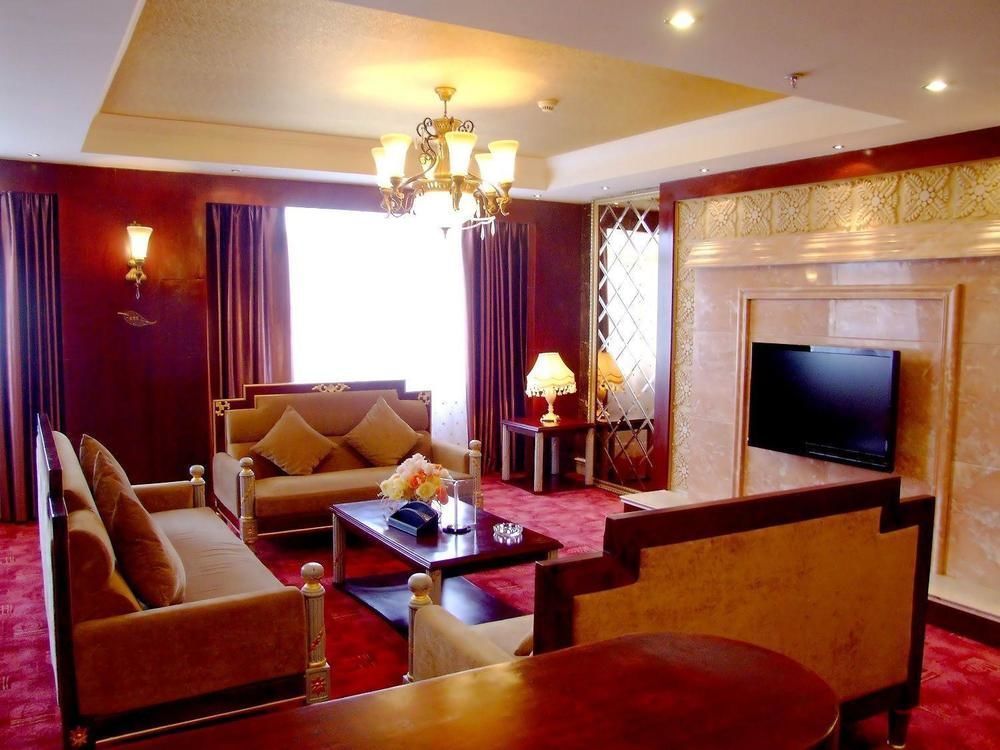 Laway Internatinal Hotel 라사 외부 사진
