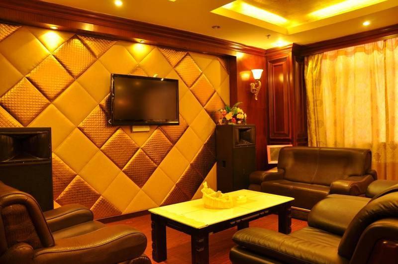 Laway Internatinal Hotel 라사 외부 사진
