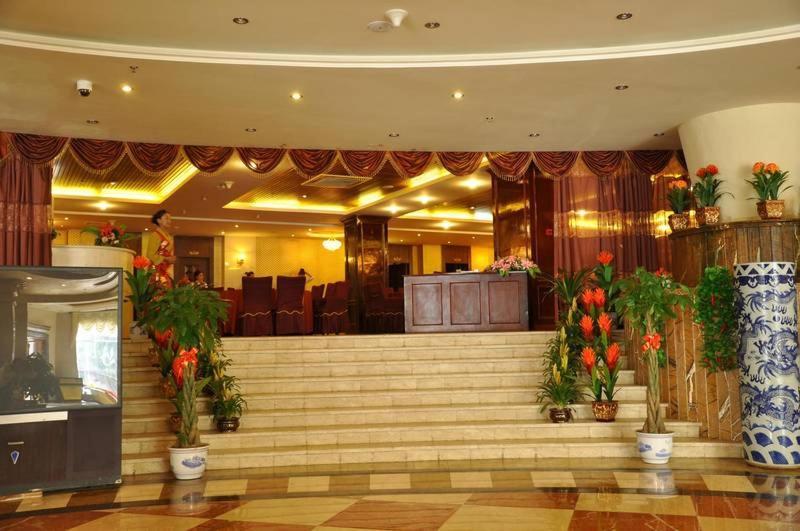 Laway Internatinal Hotel 라사 외부 사진